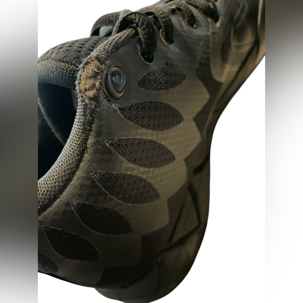 Puma MB.01 IRIDESCENT DREAMS Black Lamelo Ball - Picture 4 of 4